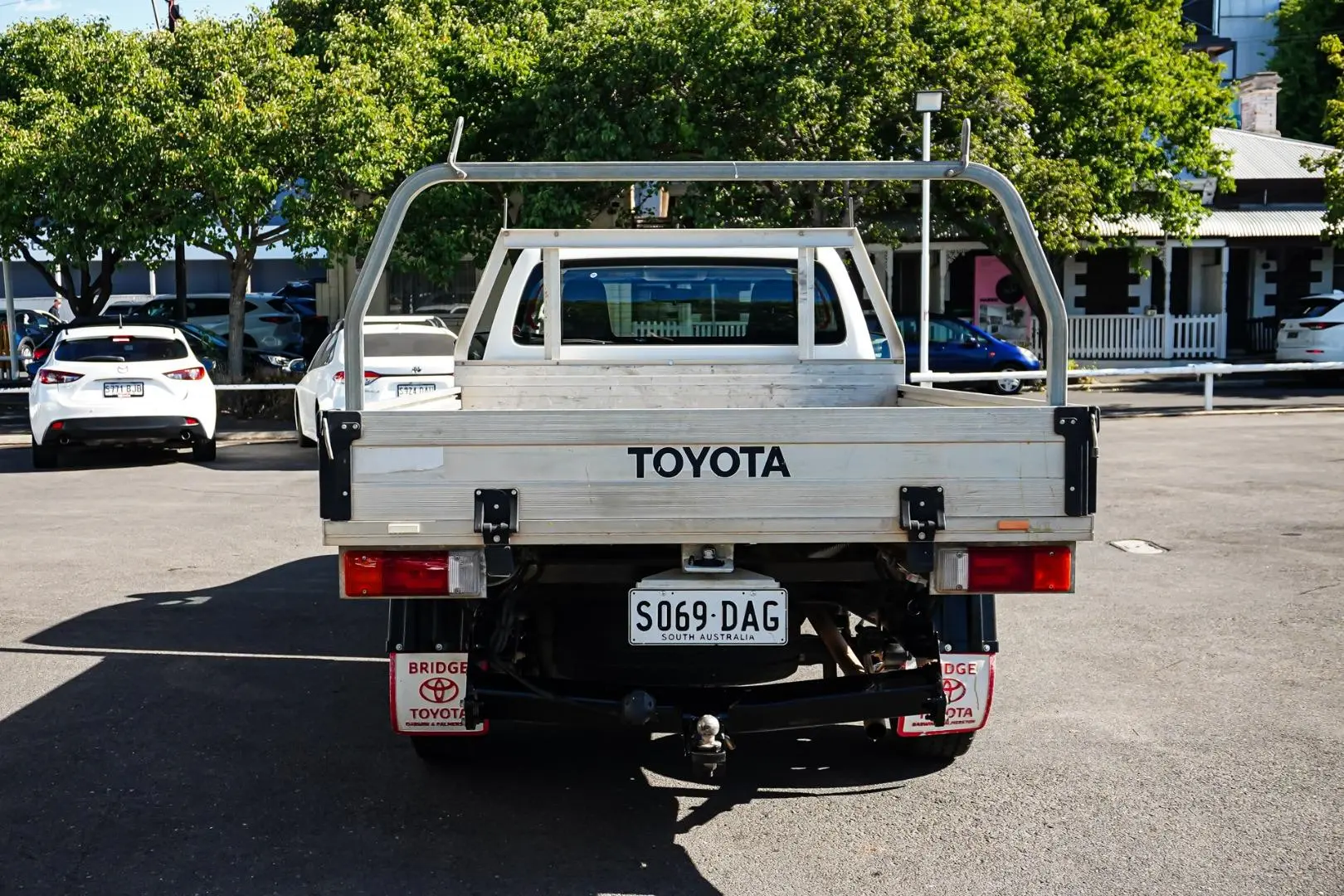 2019 Toyota Hilux Gallery Image 6