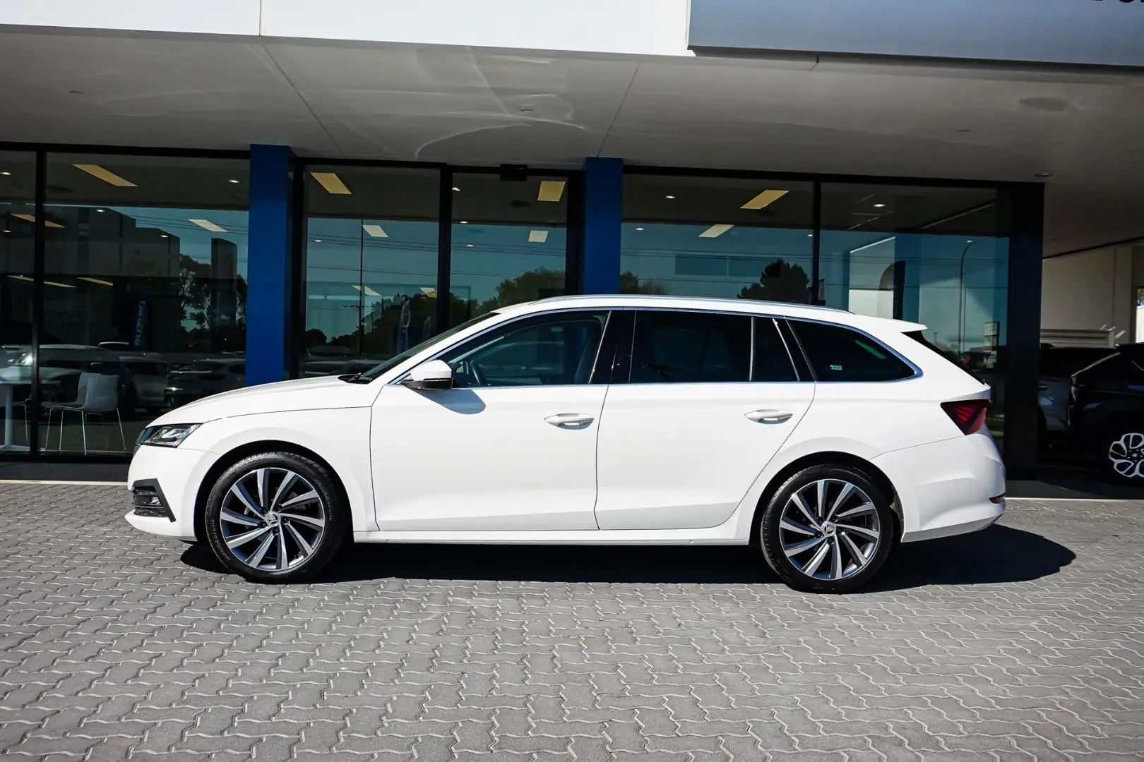2023 SKODA Octavia Gallery Image 4