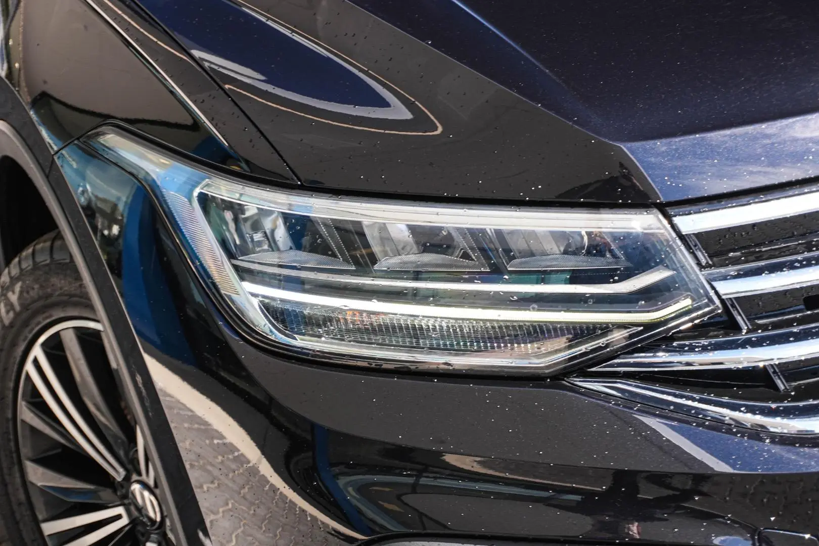 2022 Volkswagen Tiguan Gallery Image 12