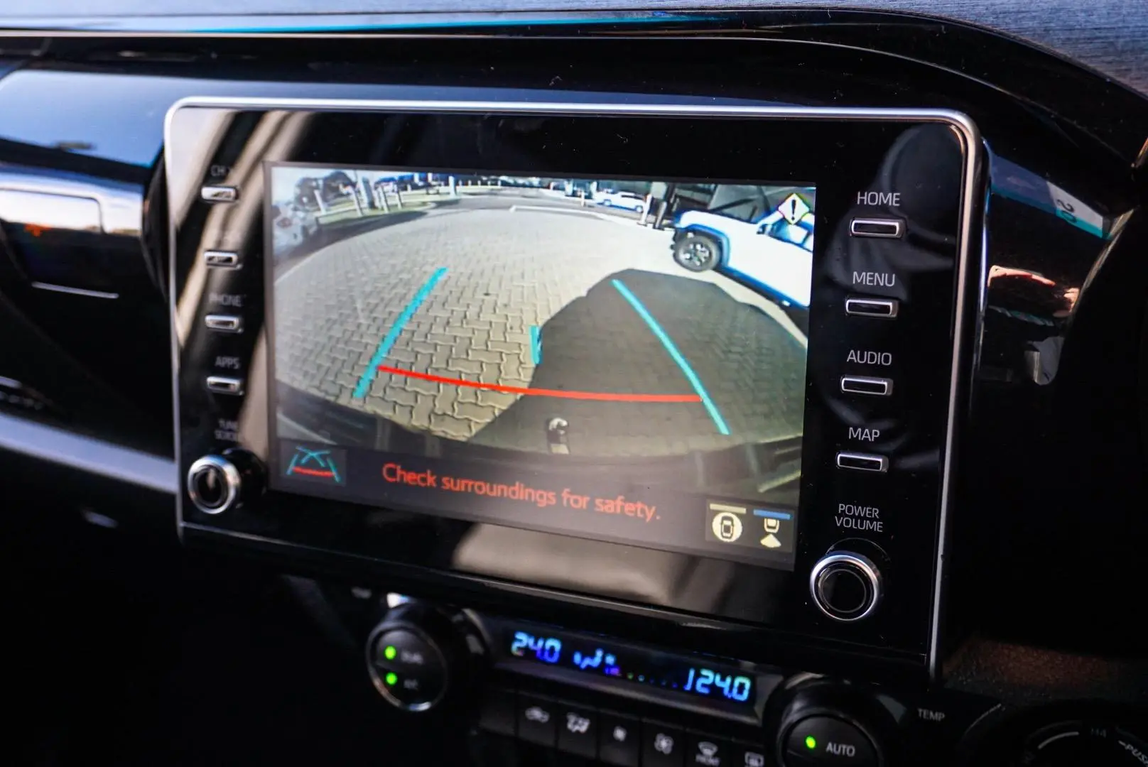 2022 Toyota Hilux Gallery Image 22