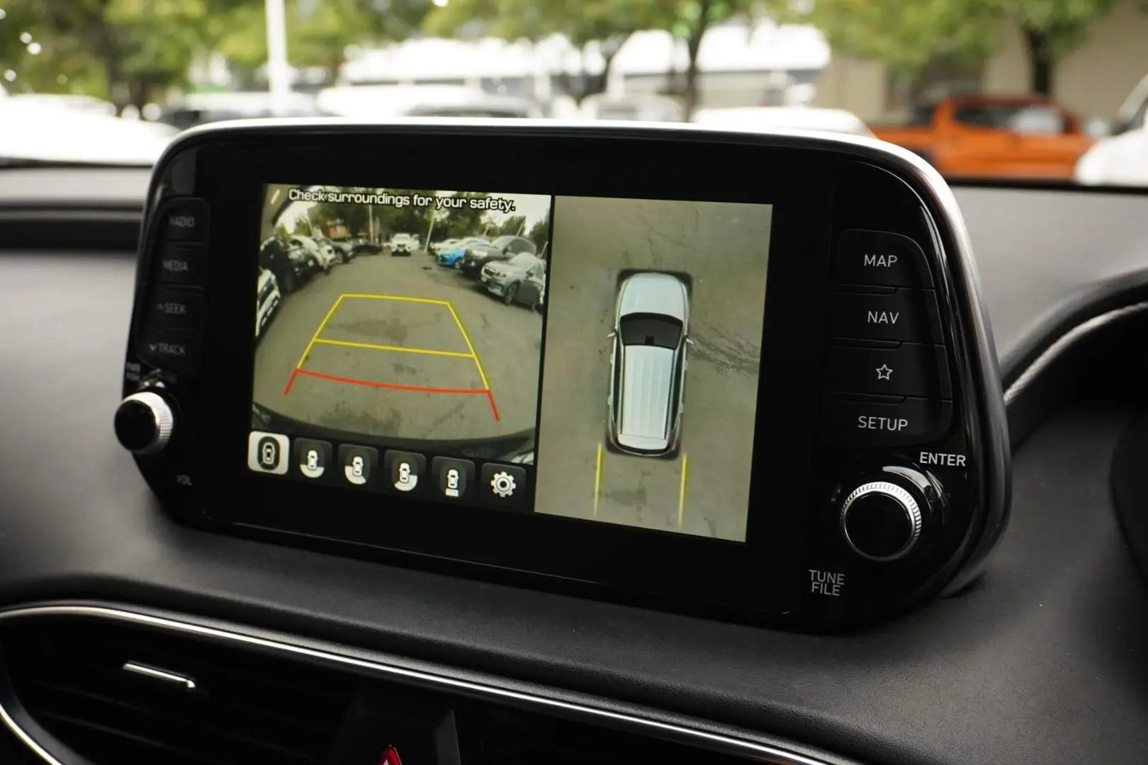 2018 Hyundai Santa Fe Gallery Image 23