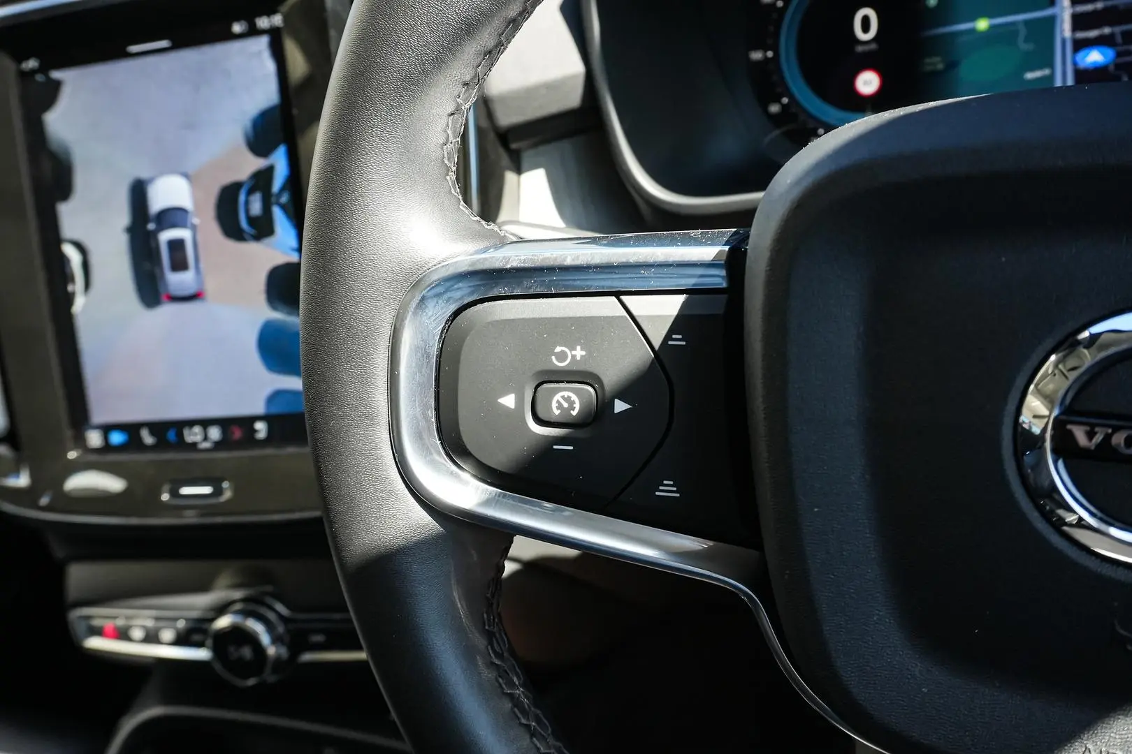 2023 Volvo XC40 Gallery Image 19