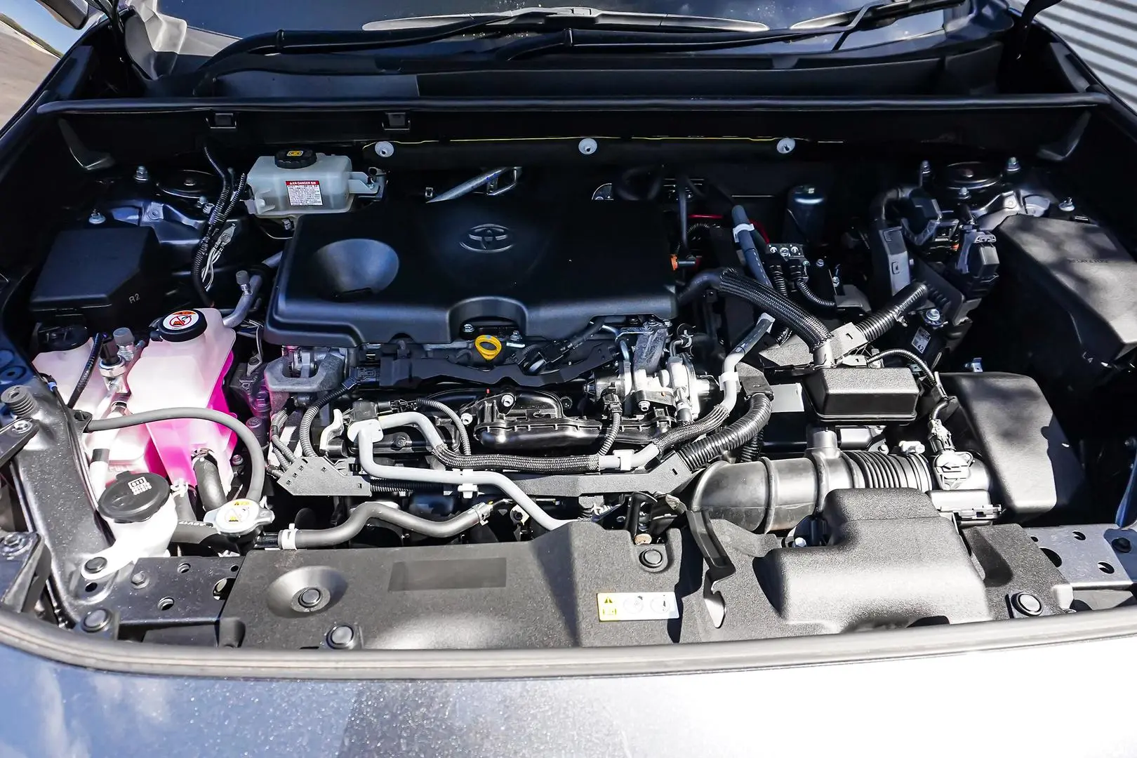 2020 Toyota RAV4 Gallery Image 25