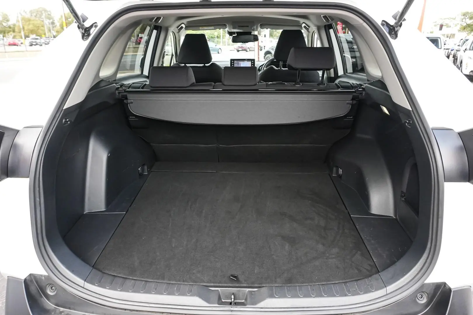 2022 Toyota RAV4 Gallery Image 11