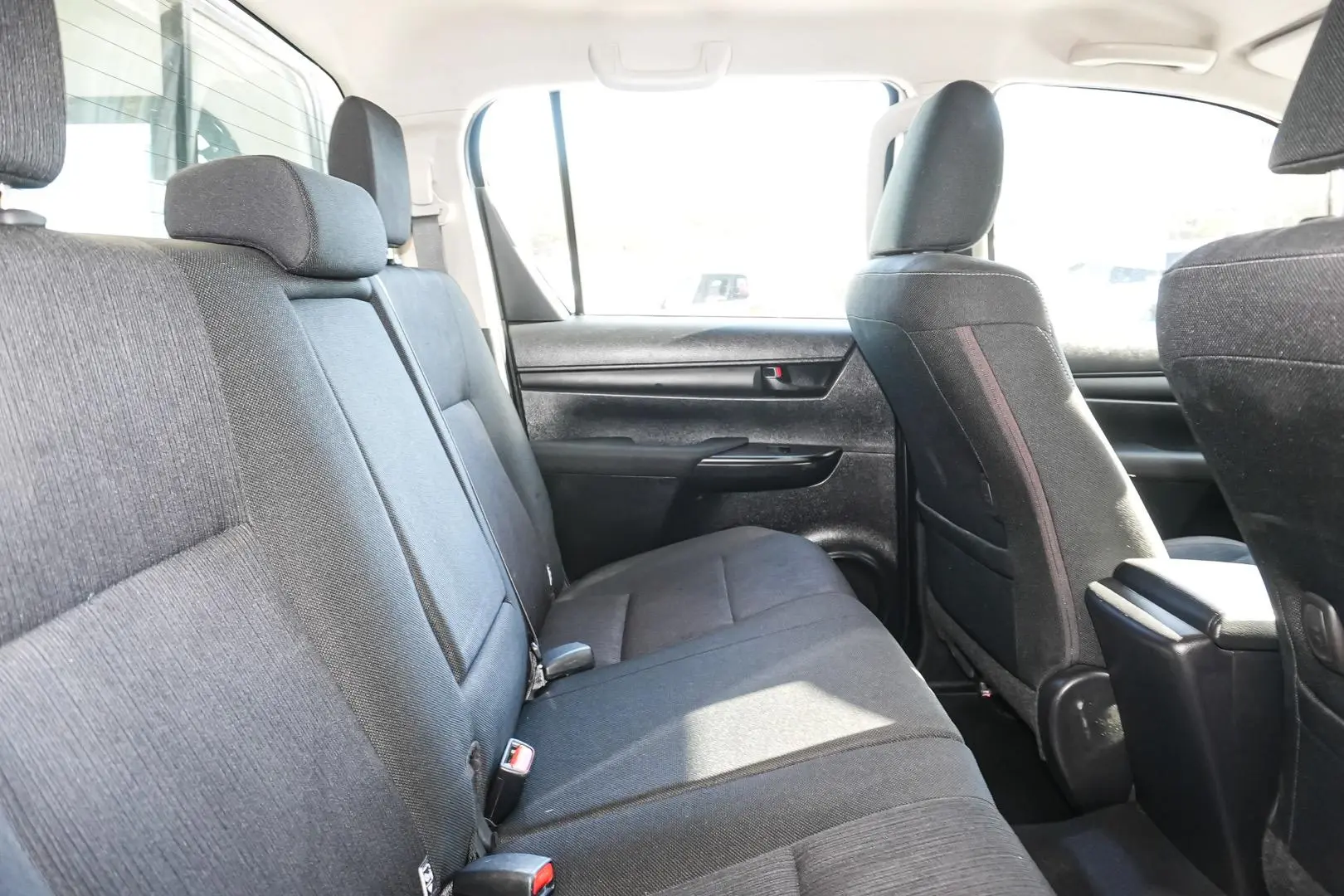 2019 Toyota Hilux Gallery Image 16