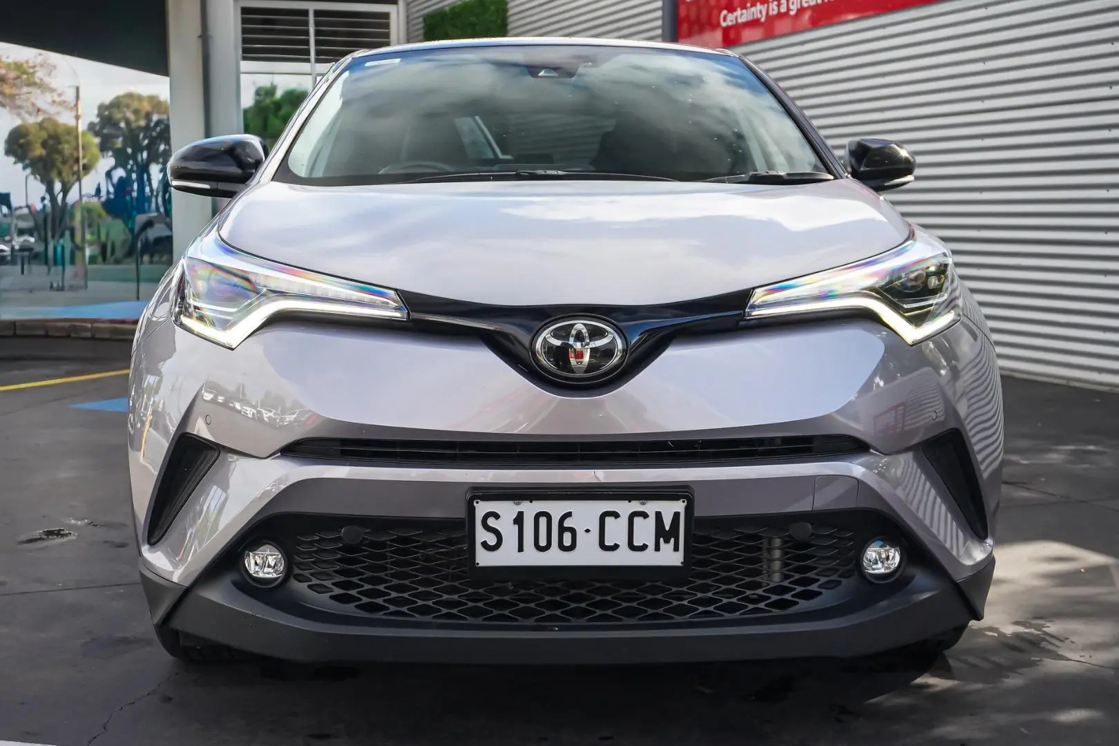 2019 Toyota C-HR Gallery Image 5