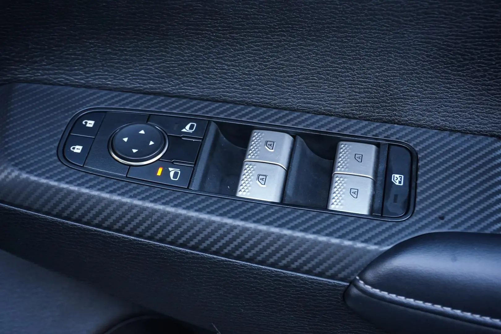 2023 Mitsubishi Outlander Gallery Image 19