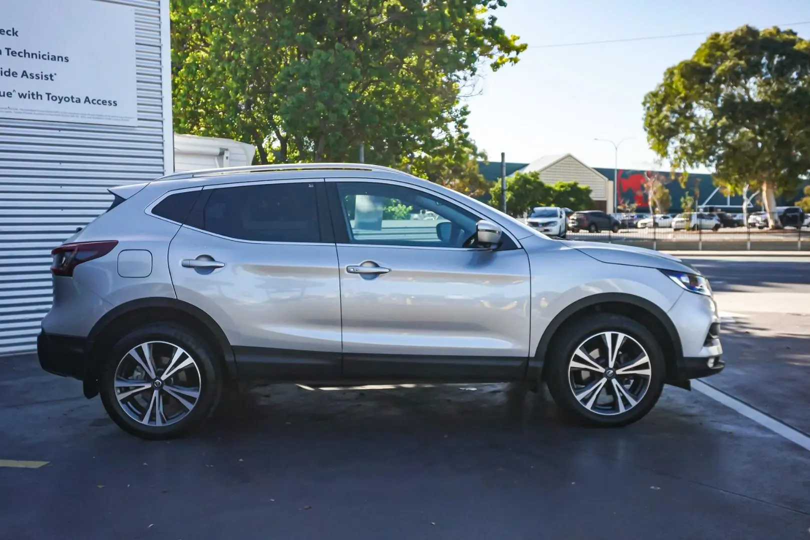 2020 Nissan QASHQAI Gallery Image 4