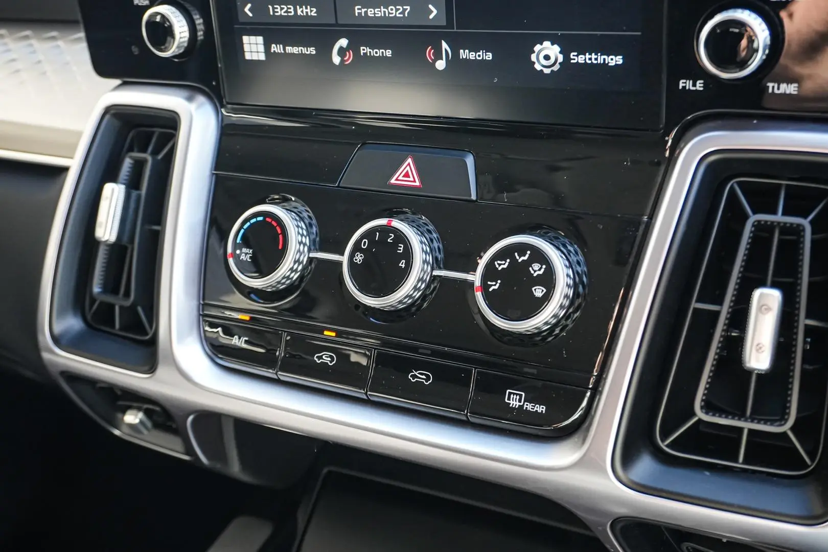 2023 Kia Sorento Gallery Image 22