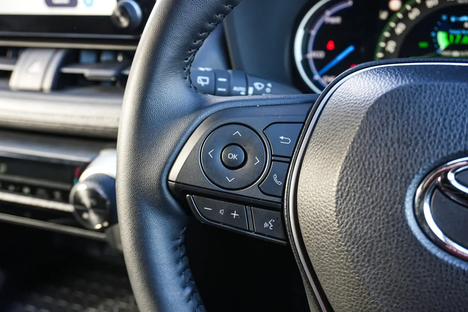2025 Toyota RAV4 Gallery Image 20
