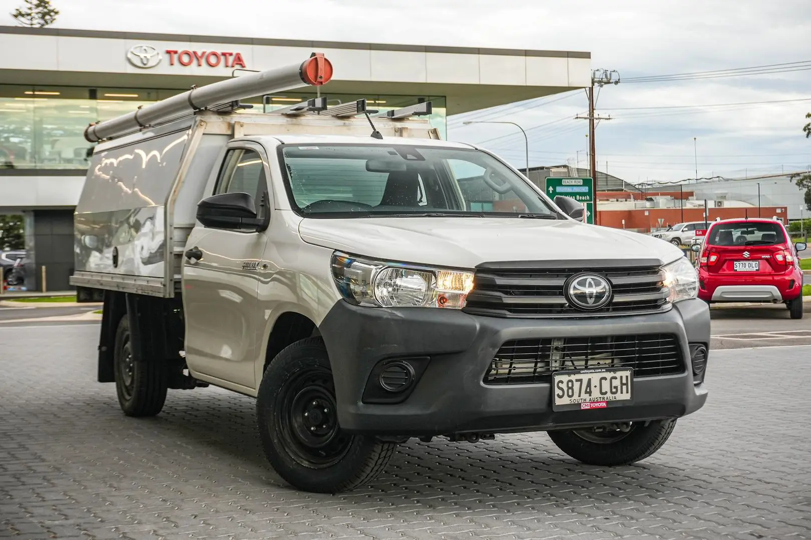 2020 Toyota Hilux Gallery Image 2