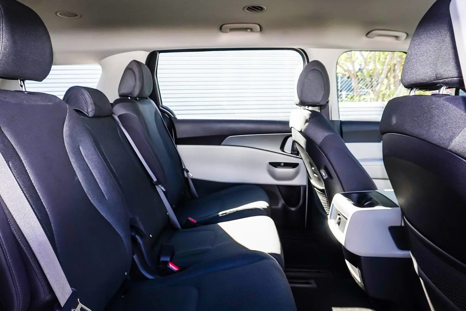 2022 Kia Carnival Gallery Image 7