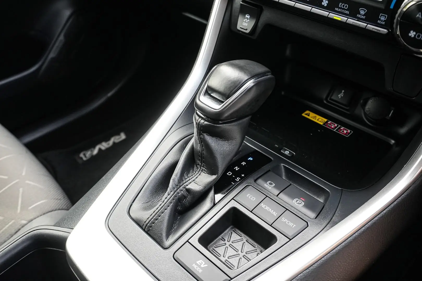 2021 Toyota RAV4 Gallery Image 18