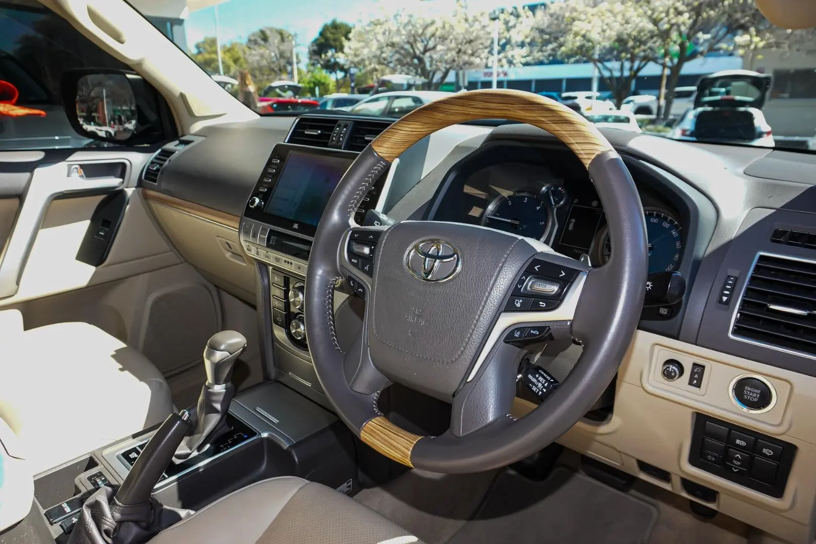 2022 Toyota Landcruiser Prado Gallery Image 6