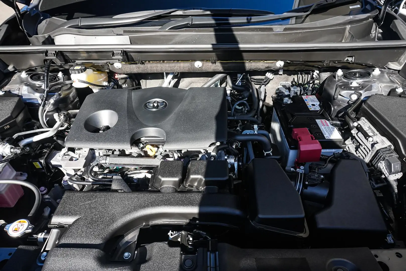 2024 Toyota RAV4 Gallery Image 25