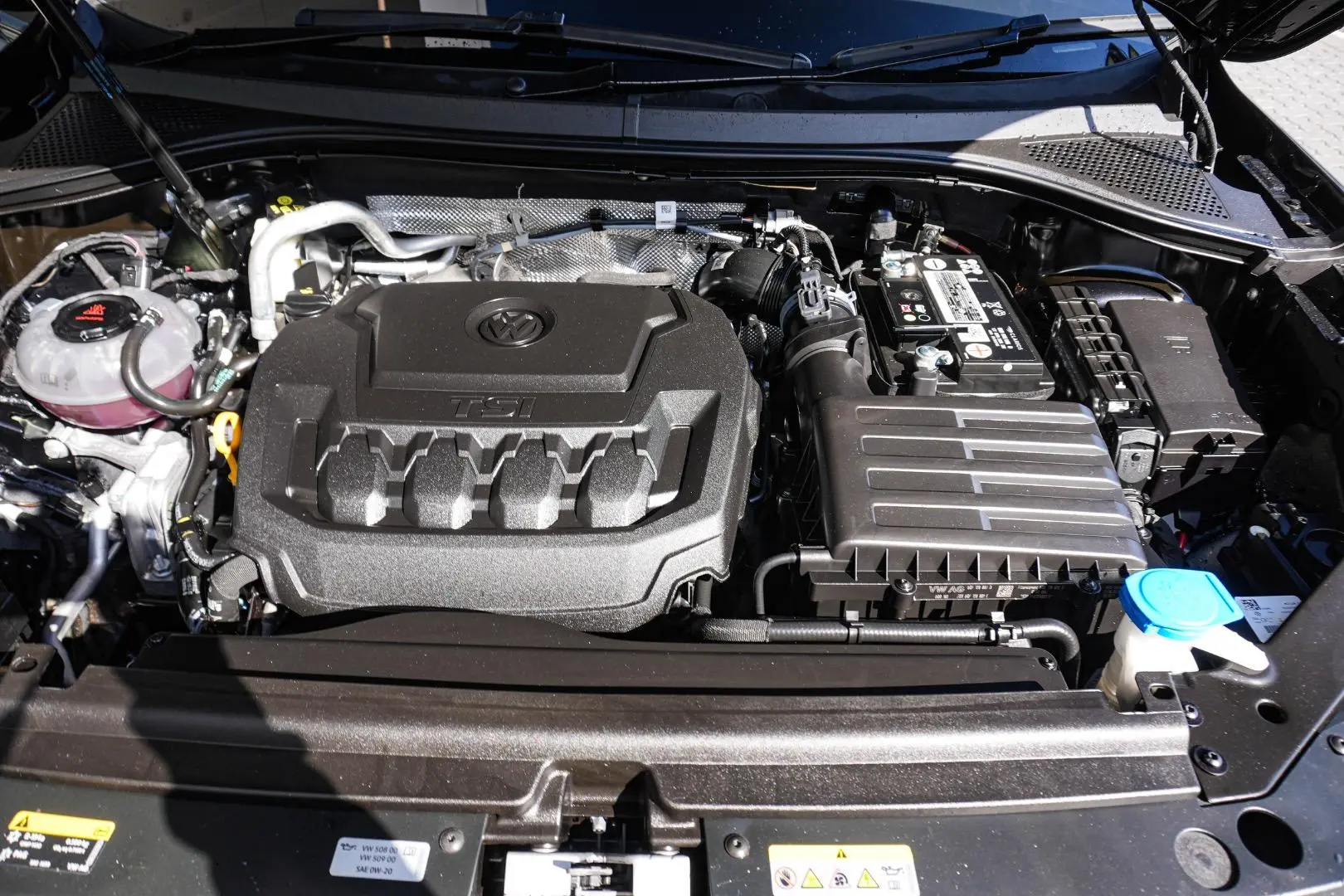 2022 Volkswagen Tiguan Gallery Image 25