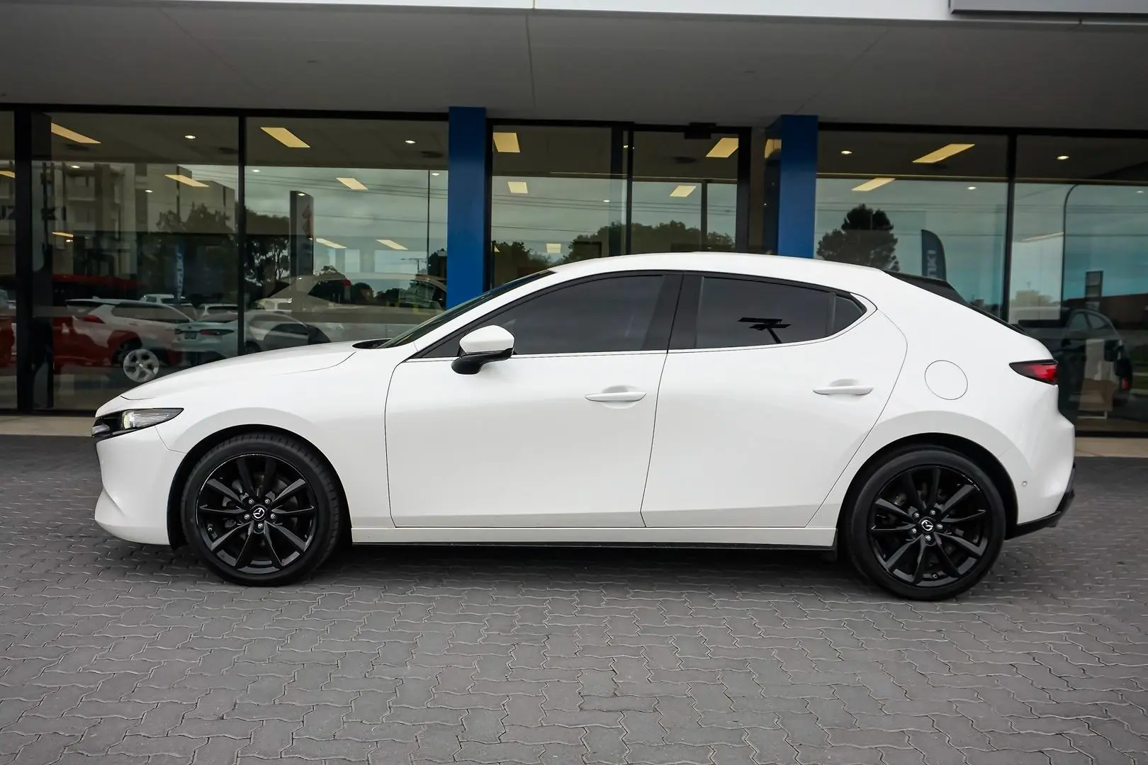 2020 Mazda 3 Gallery Image 4