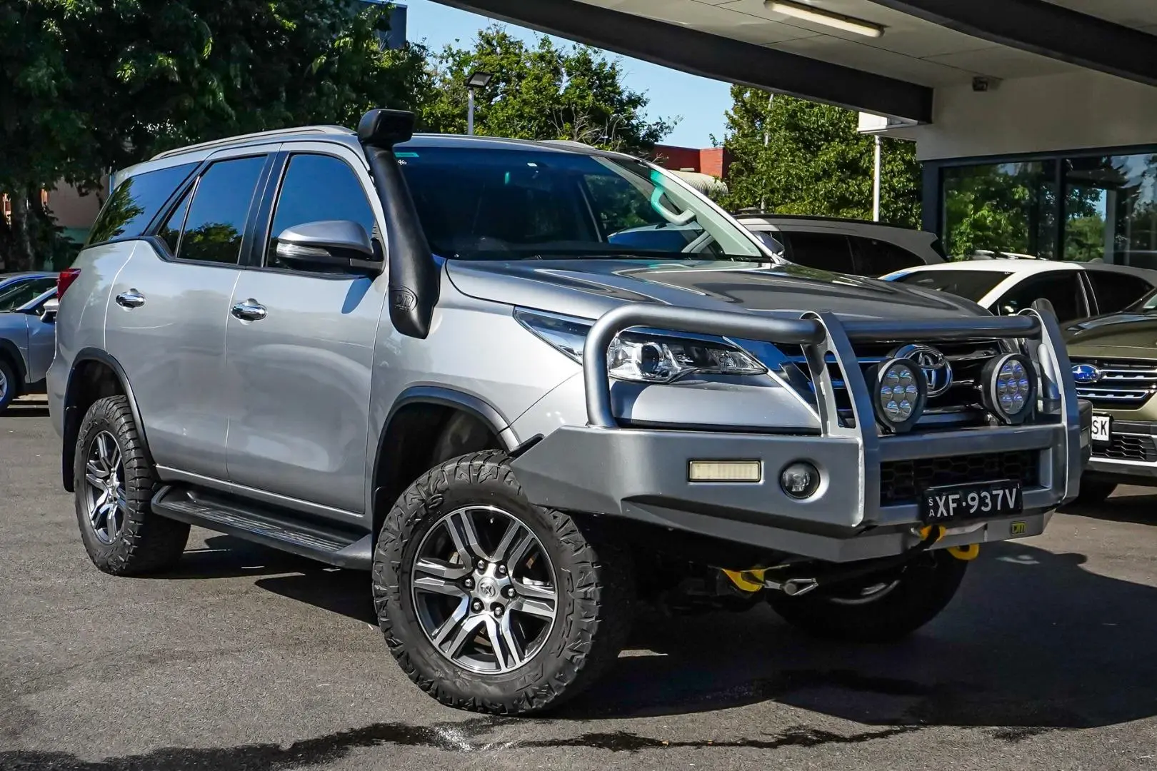 2016 Toyota Fortuner Gallery Image 2