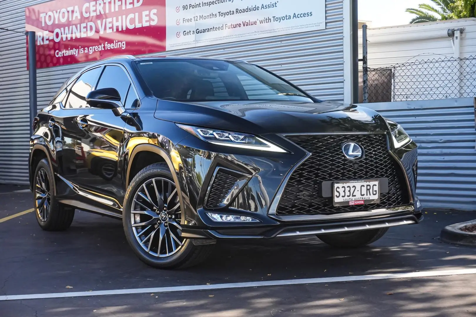 2021 Lexus RX Gallery Image 2