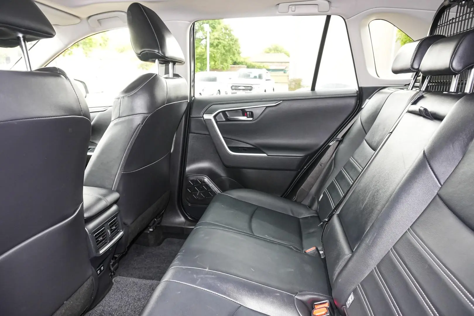 2020 Toyota RAV4 Gallery Image 8