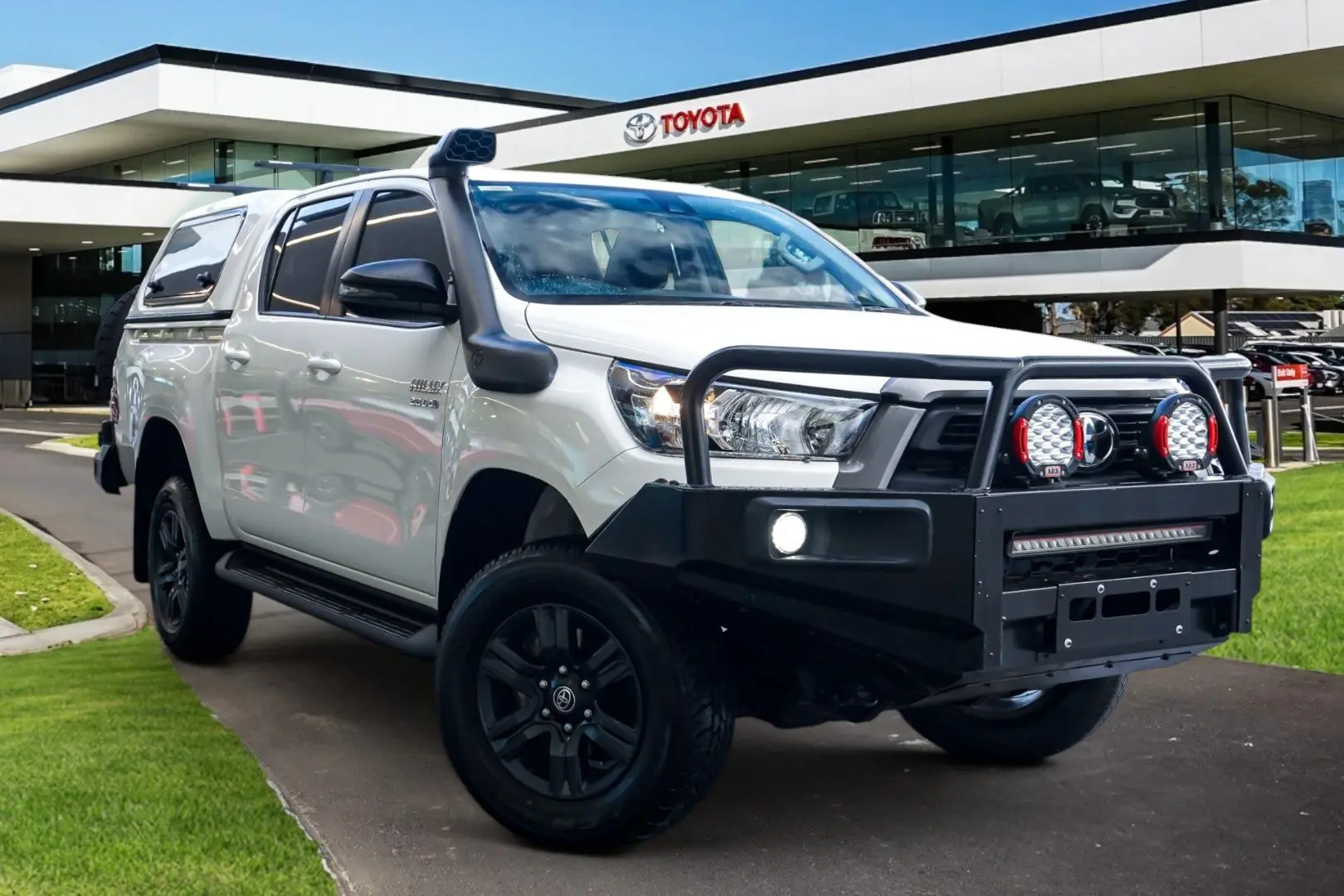 2023 Toyota Hilux Image