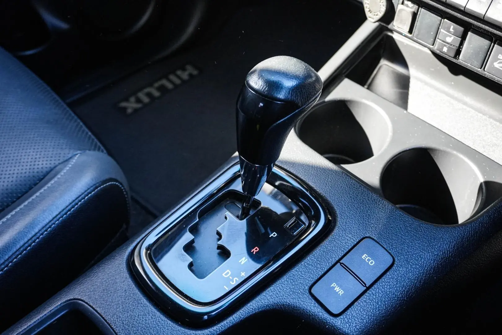 2021 Toyota Hilux Gallery Image 18