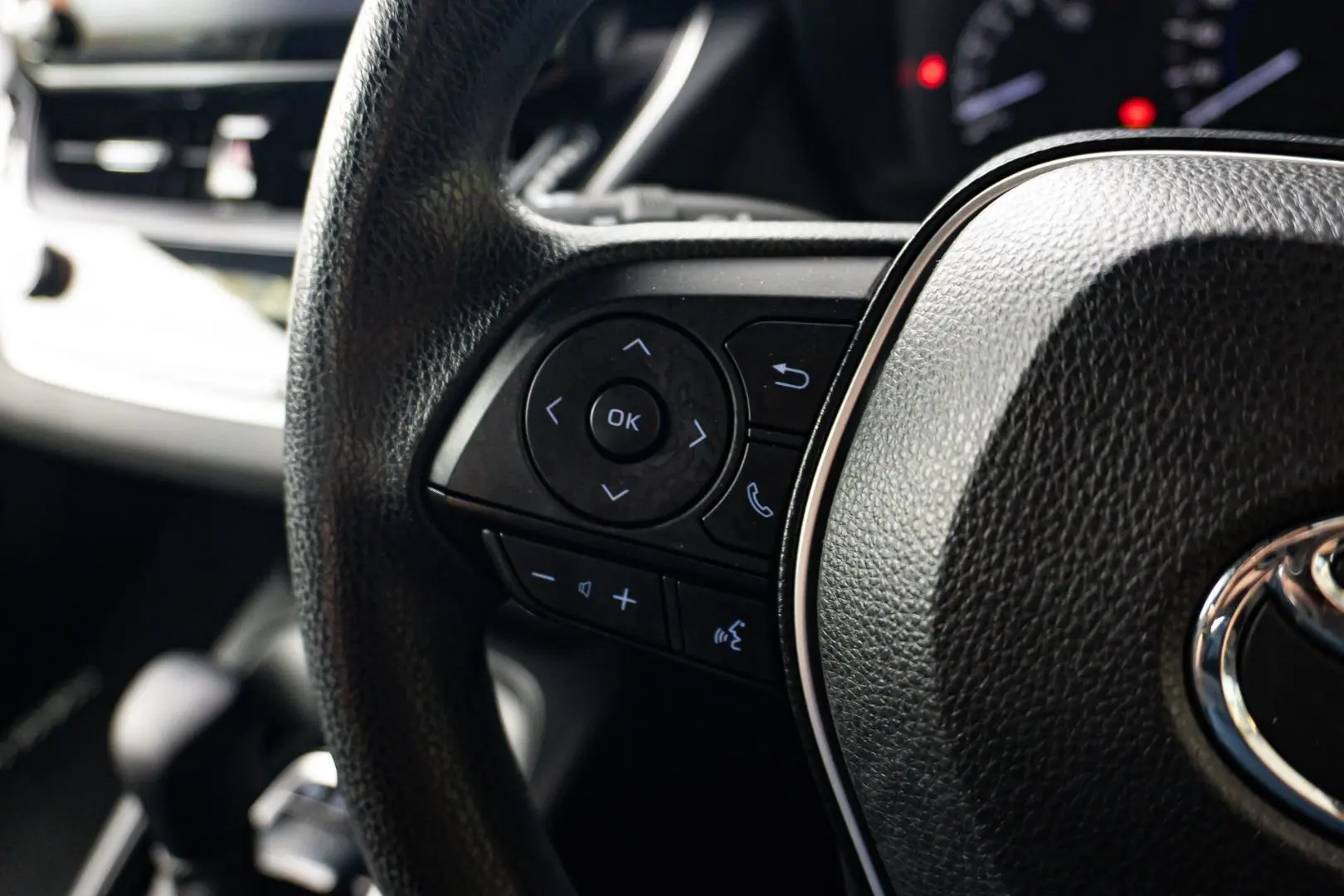 2020 Toyota Corolla Gallery Image 19