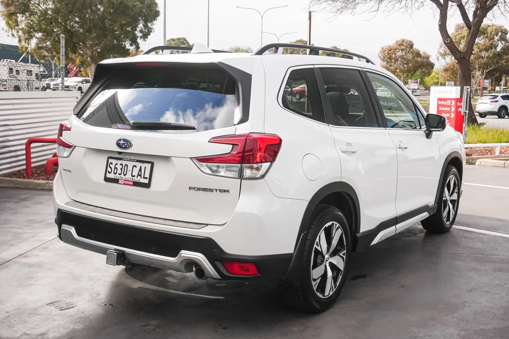2019 Subaru Forester Gallery Image 3