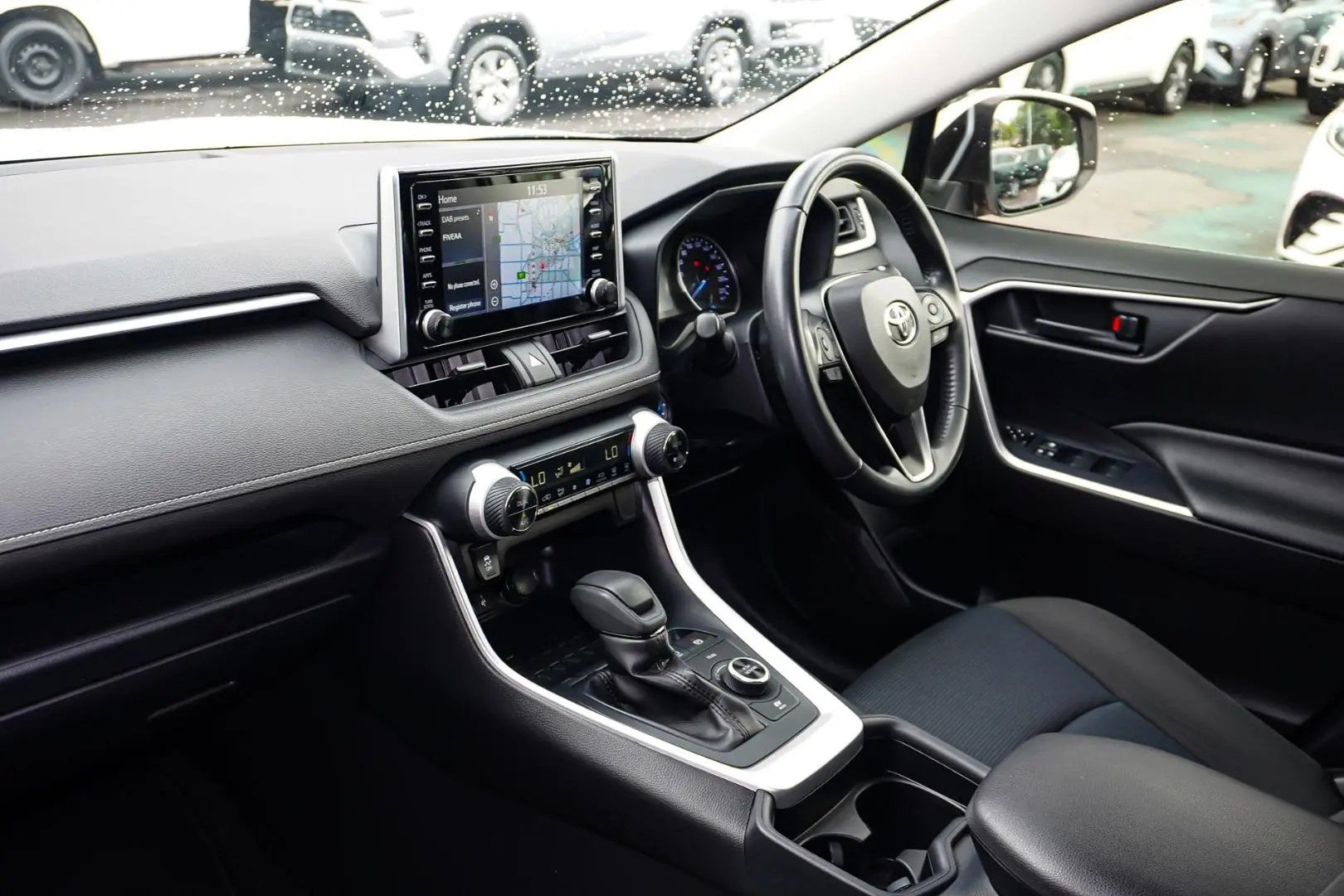 2020 Toyota RAV4 Gallery Image 10