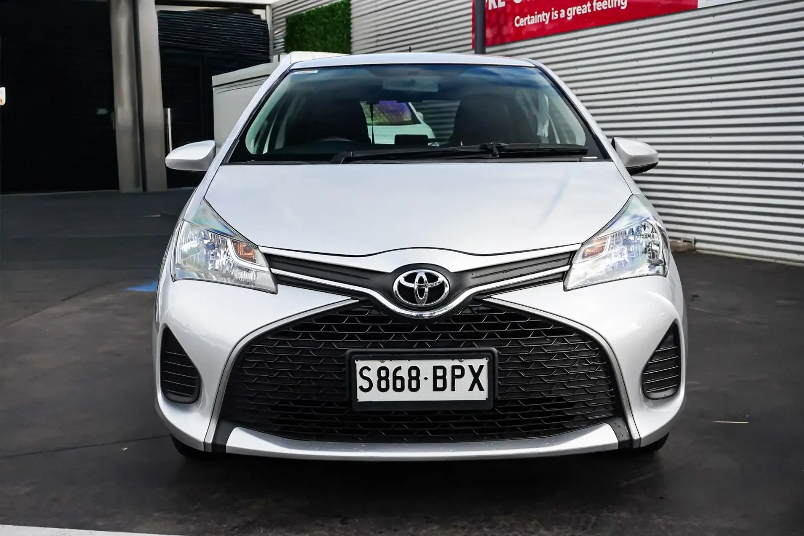 2016 Toyota Yaris Gallery Image 5