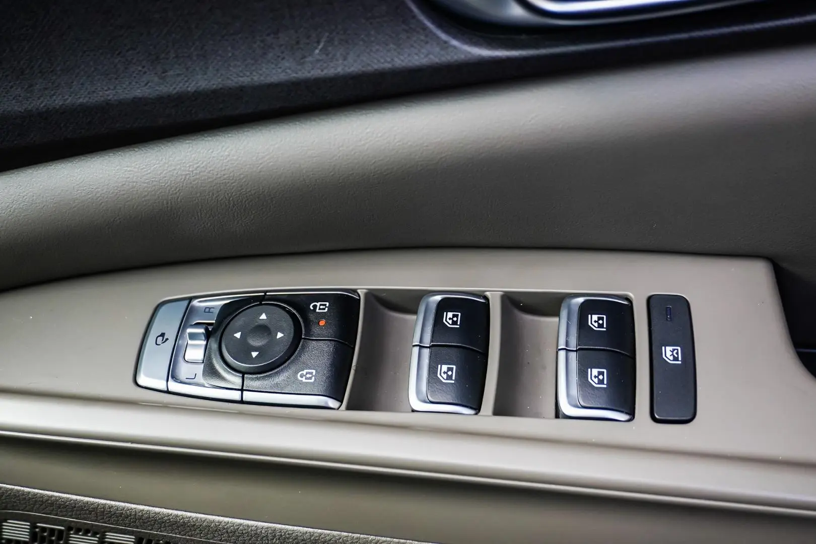 2024 Kia Carnival Gallery Image 26
