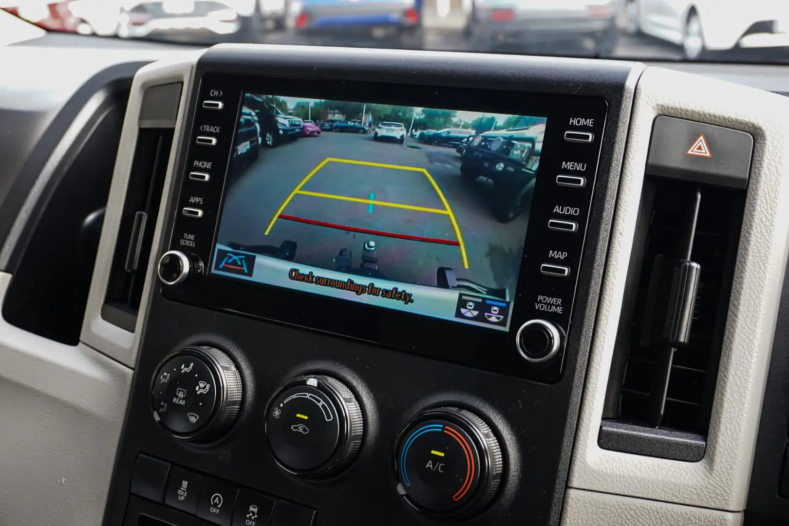 2022 Toyota Hiace Gallery Image 21