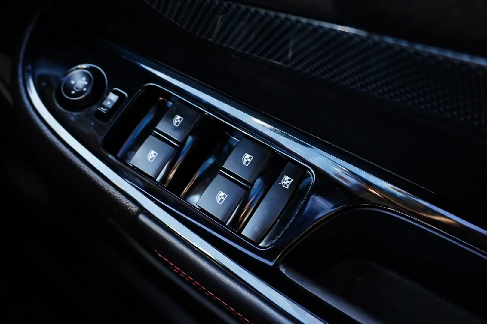 2016 Holden Commodore Gallery Image 24