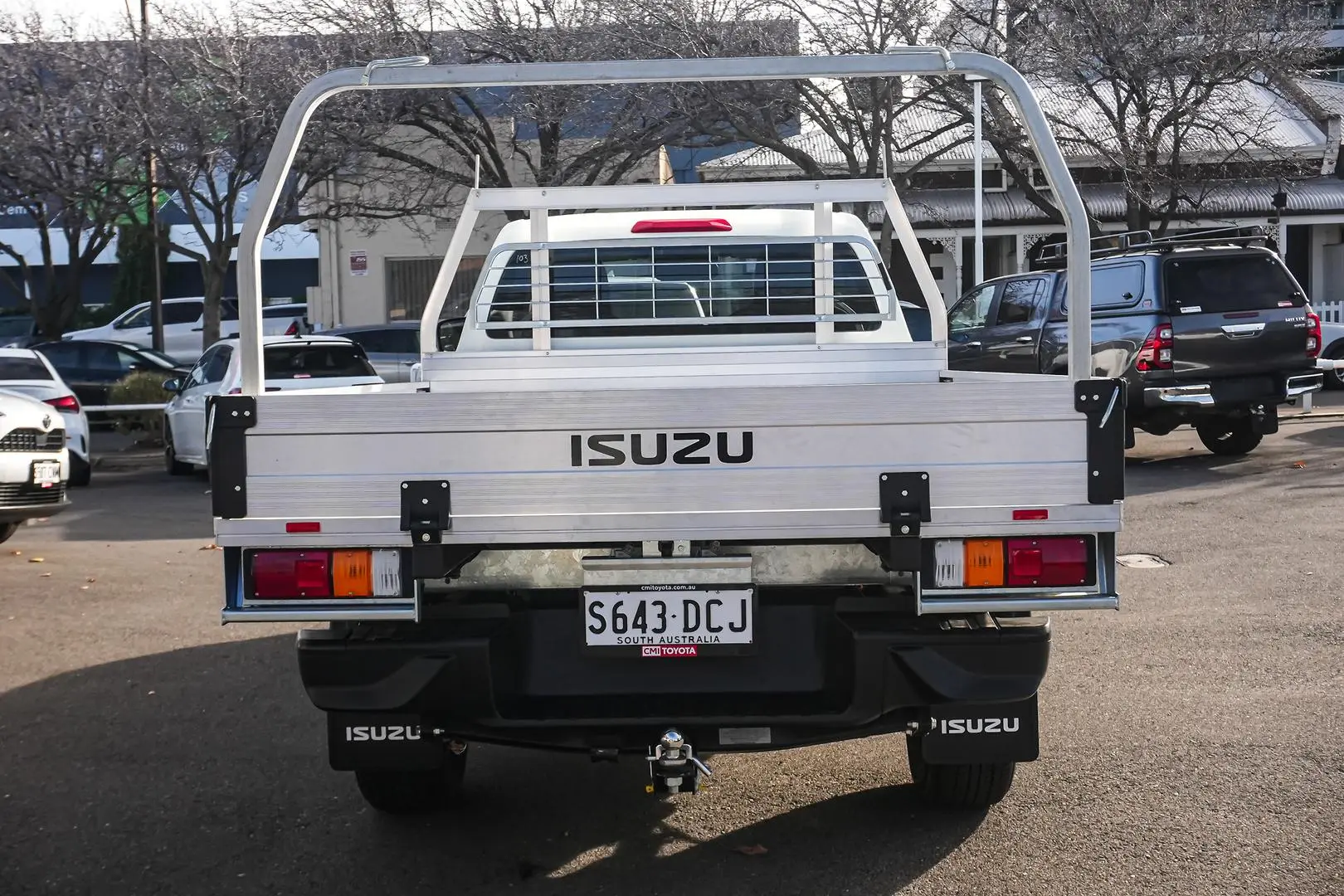 2024 Isuzu D-MAX Gallery Image 5