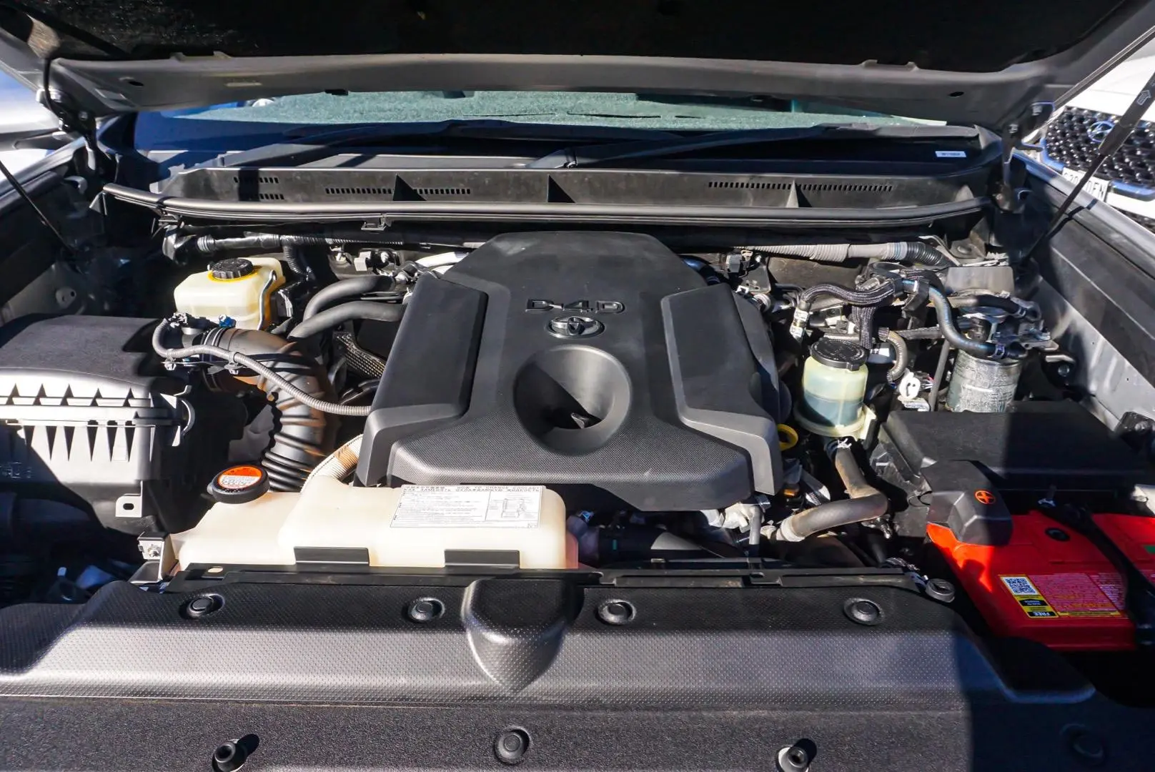 2016 Toyota Landcruiser Prado Gallery Image 23