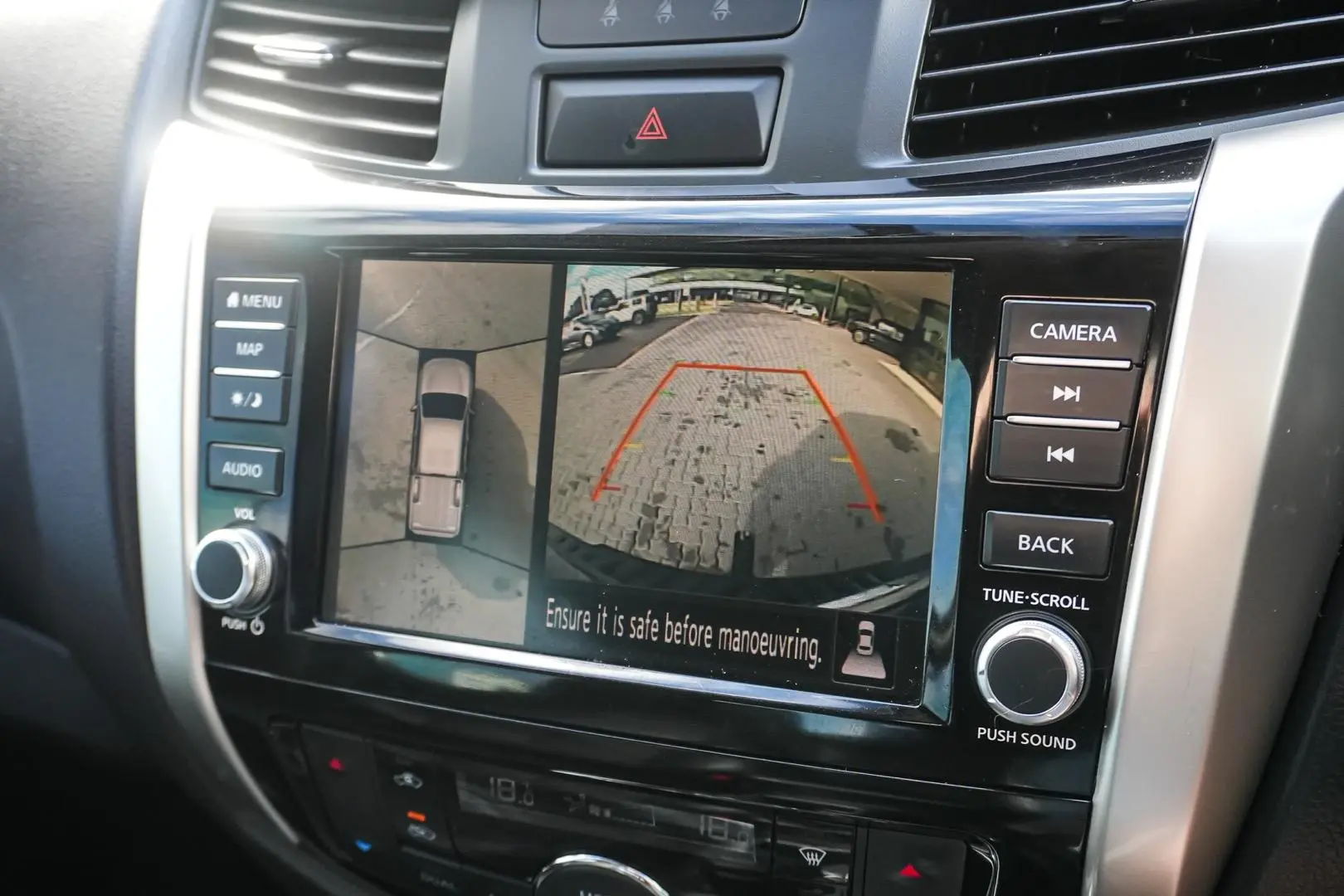 2019 Nissan Navara Gallery Image 22