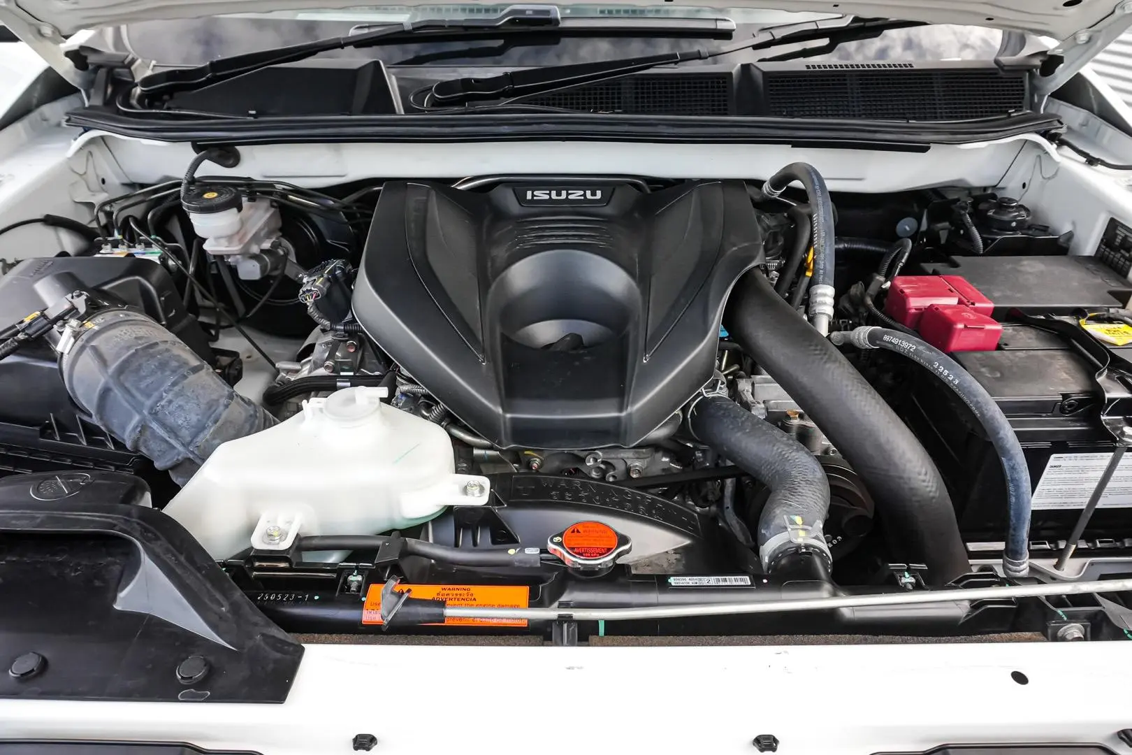 2023 Isuzu MU-X Gallery Image 25