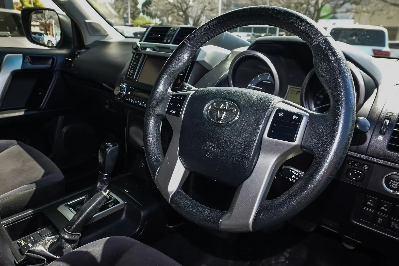 2017 Toyota Landcruiser Prado Gallery Image 7