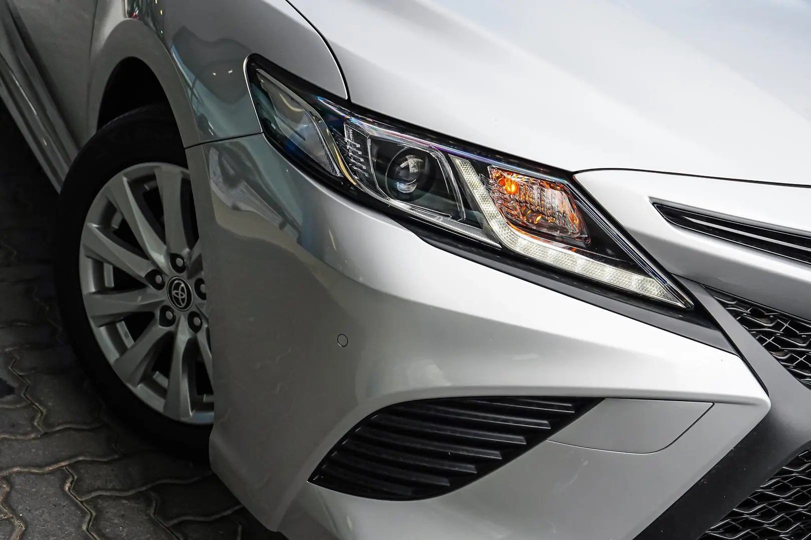 2020 Toyota Camry Gallery Image 11