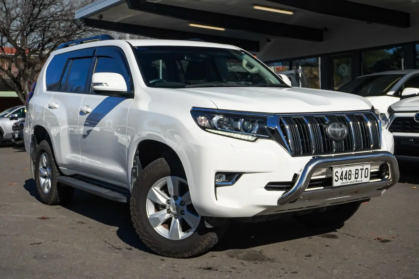 2017 Toyota Landcruiser Prado Gallery Image 2