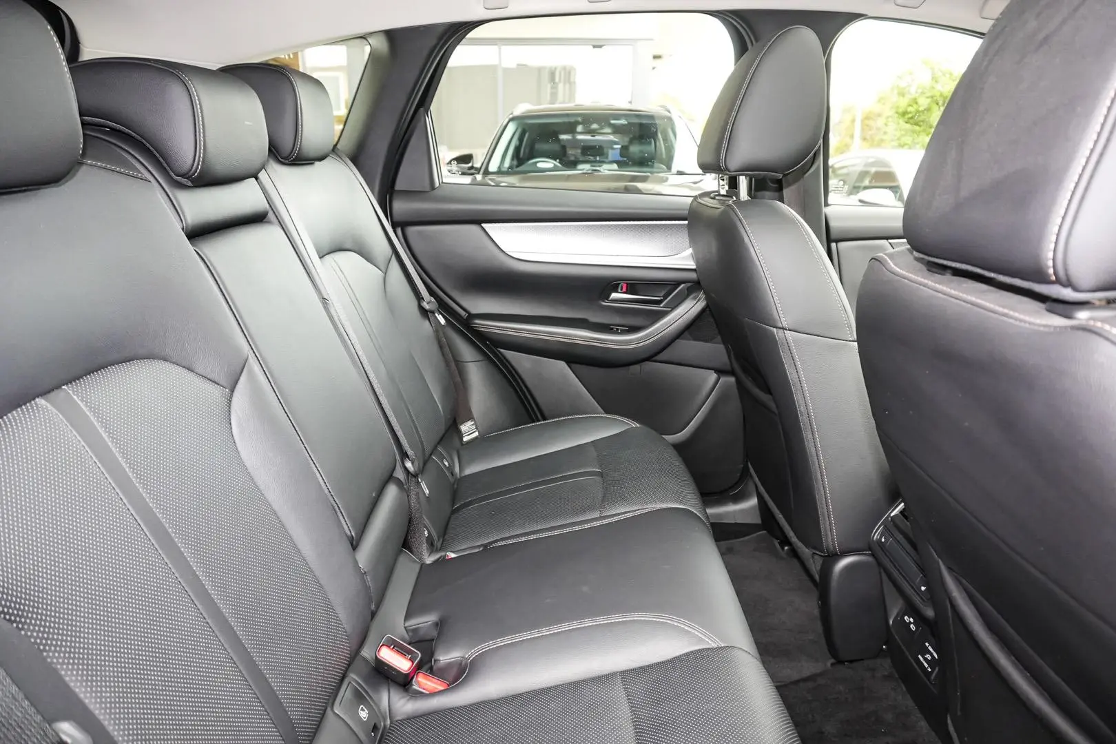 2023 Mazda CX-60 Gallery Image 9