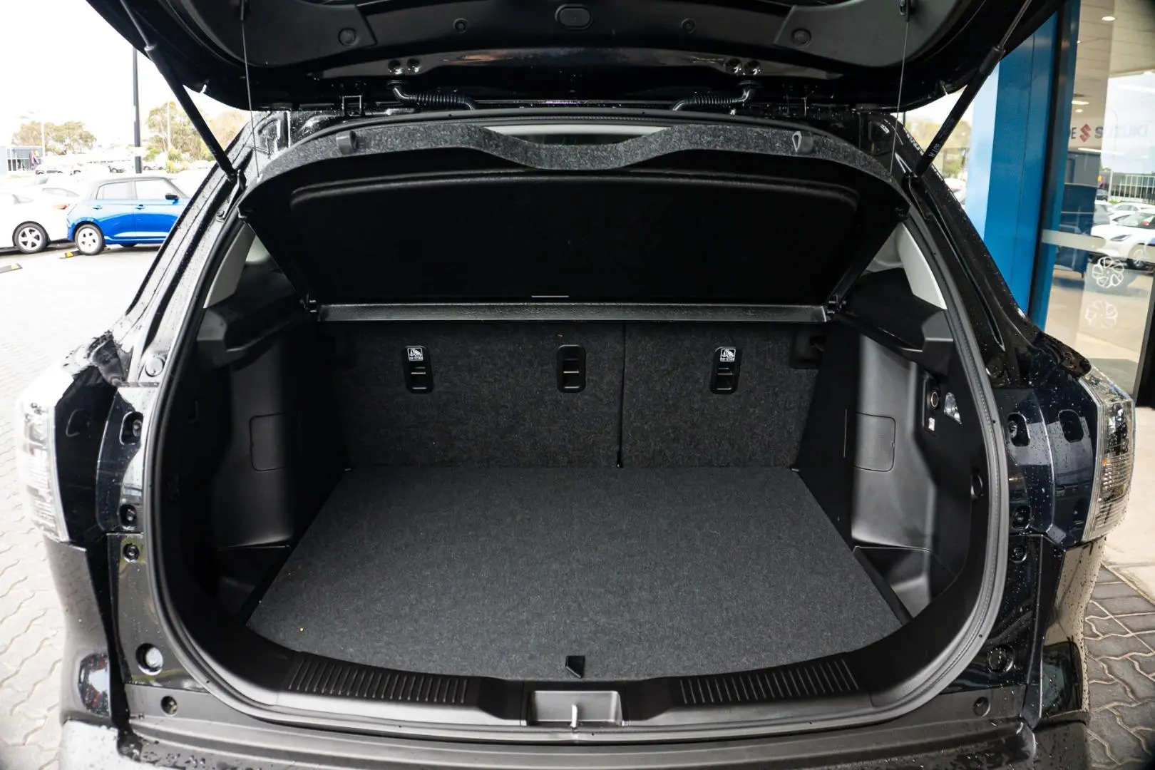 2023 Suzuki S-Cross Gallery Image 10