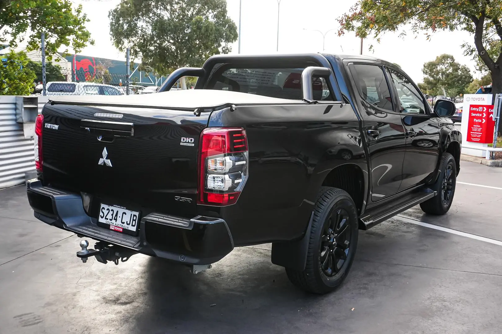2021 Mitsubishi Triton Gallery Image 4