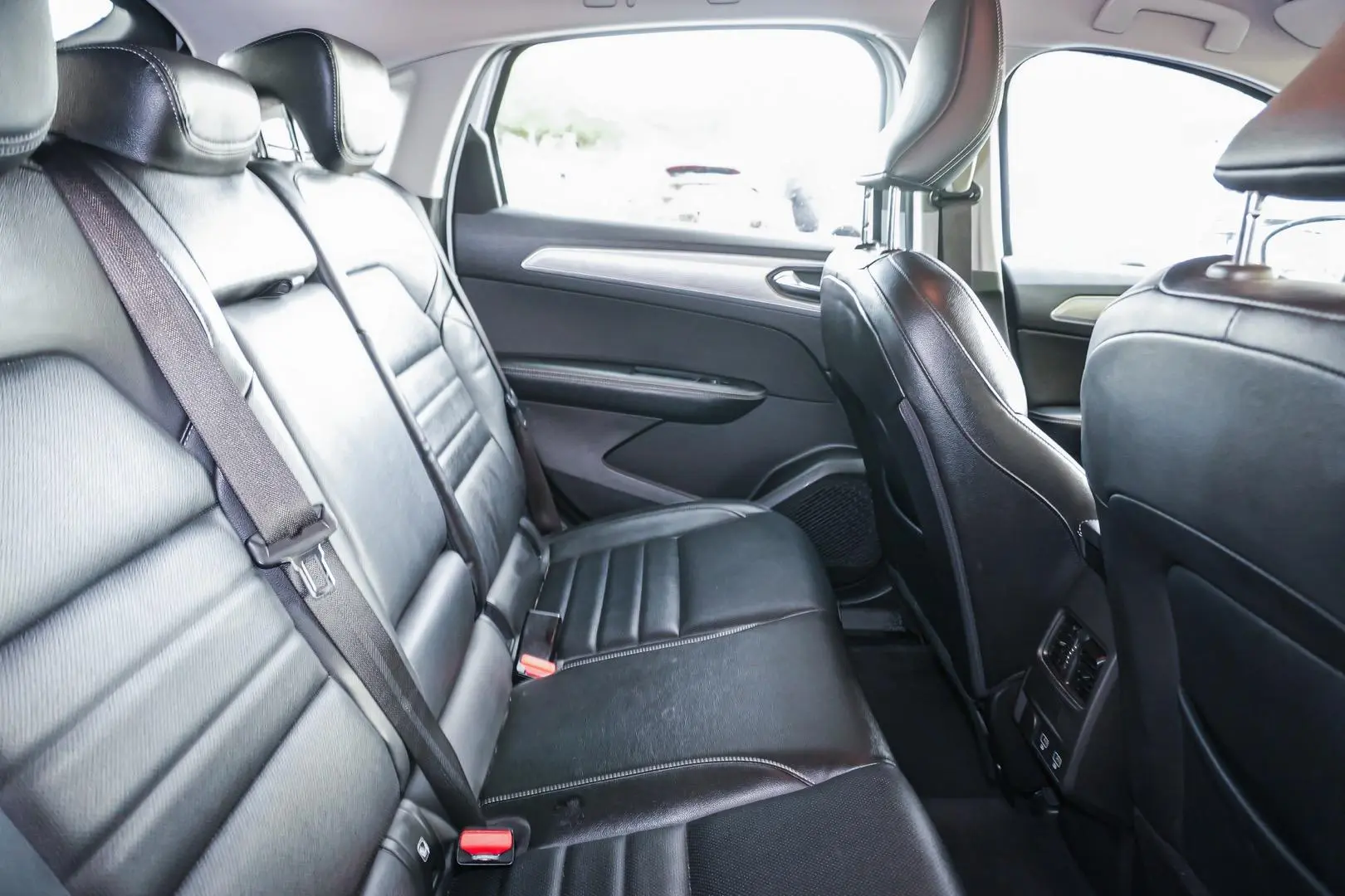 2023 Renault Arkana Gallery Image 9