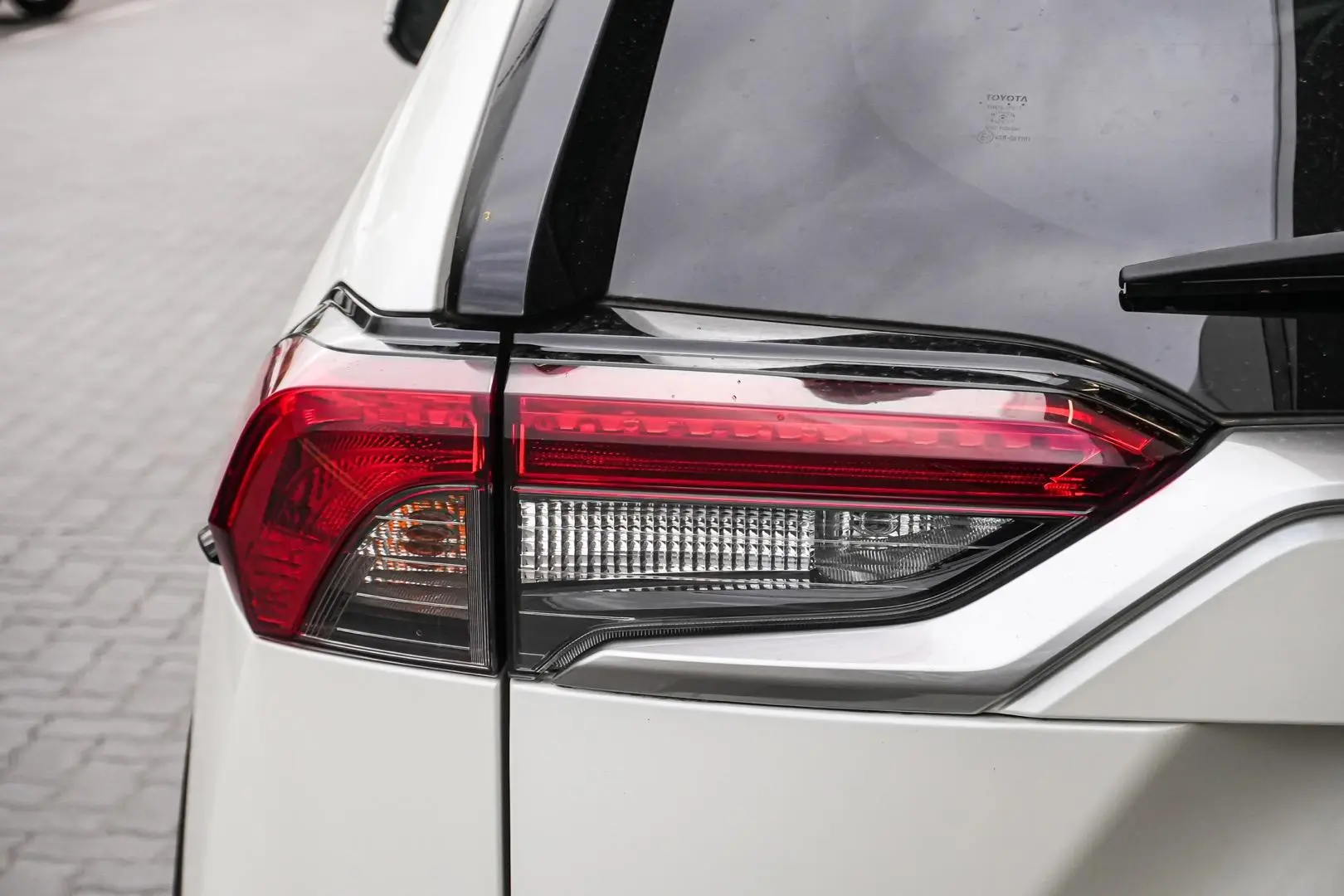 2022 Toyota RAV4 Gallery Image 7