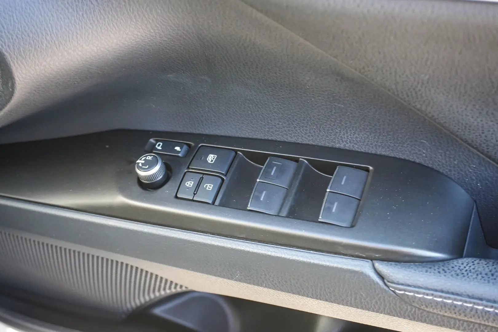 2021 Toyota Camry Gallery Image 18