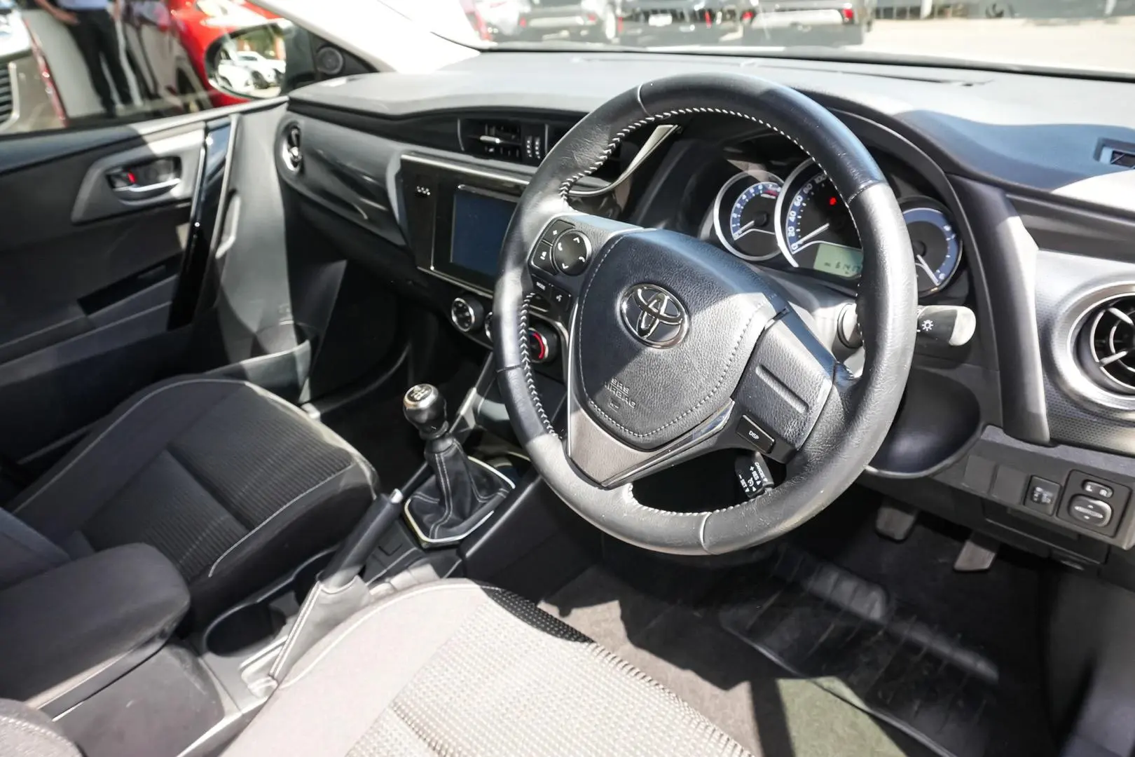 2017 Toyota Corolla Gallery Image 7