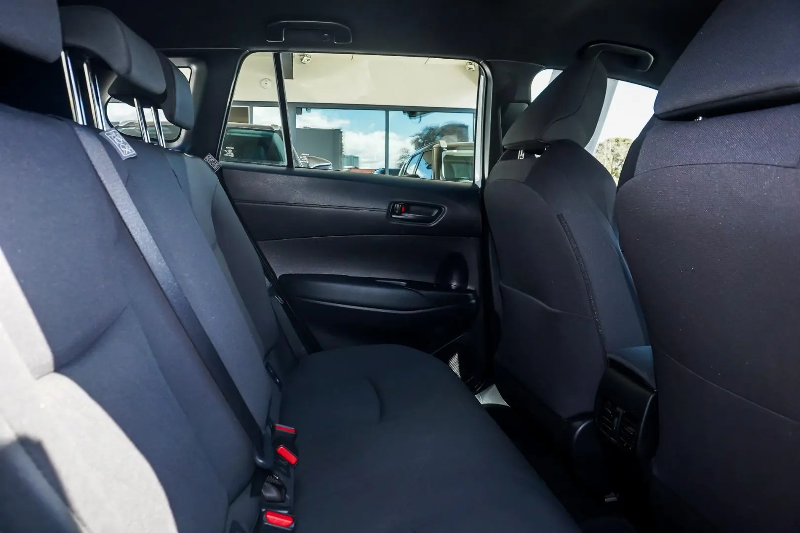 2025 Toyota Corolla Cross Gallery Image 7
