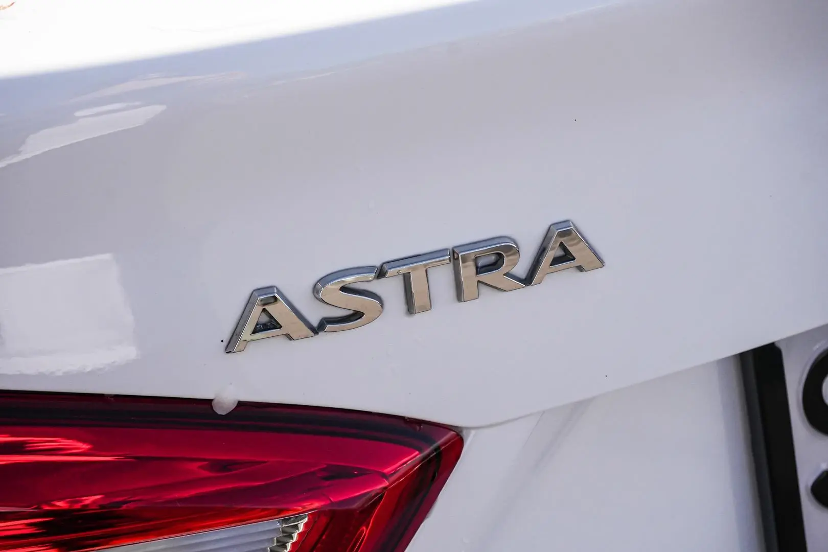 2018 Holden Astra Gallery Image 14