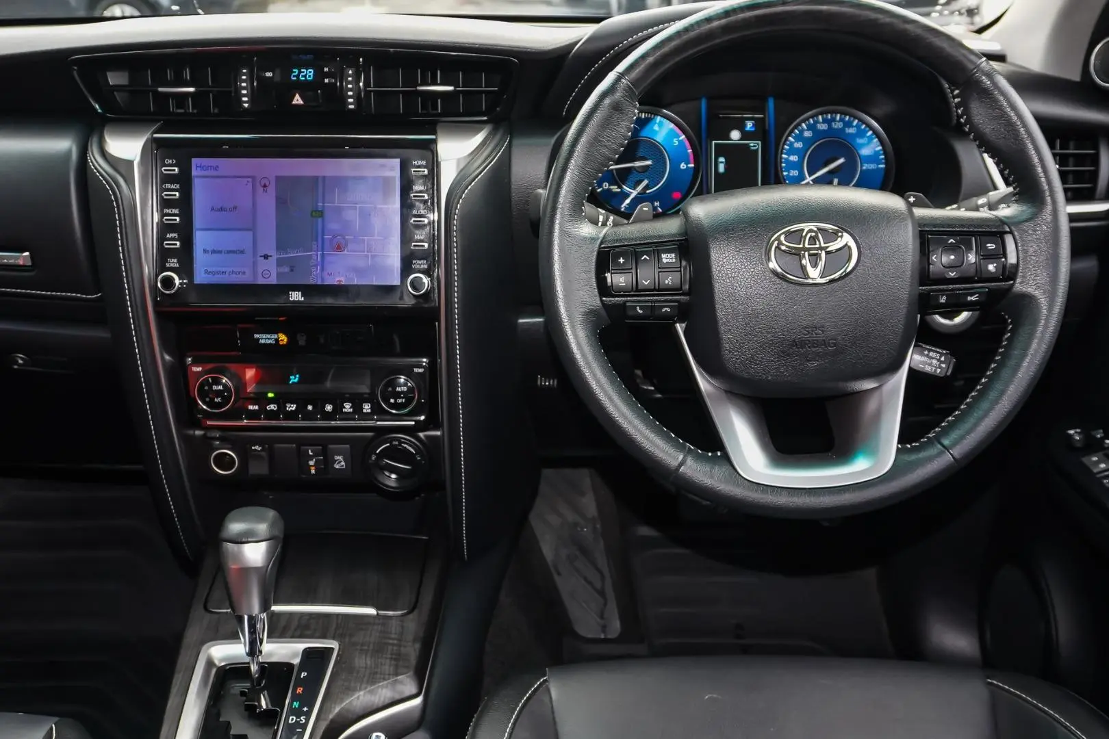 2022 Toyota Fortuner Gallery Image 8